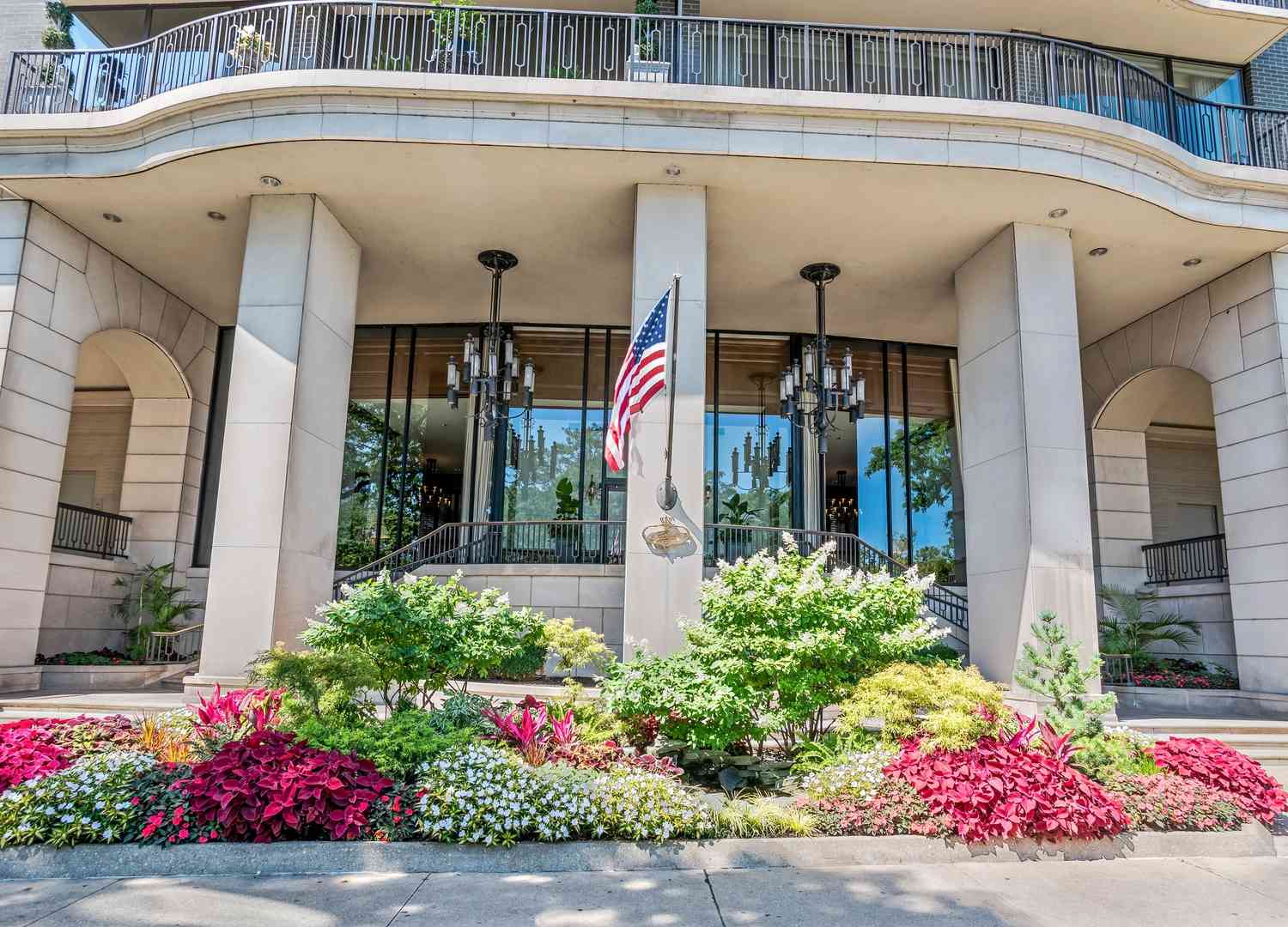 Condo For Sale - 1040 N Lake Shore Drive #32D<br/> Chicago, IL 60611