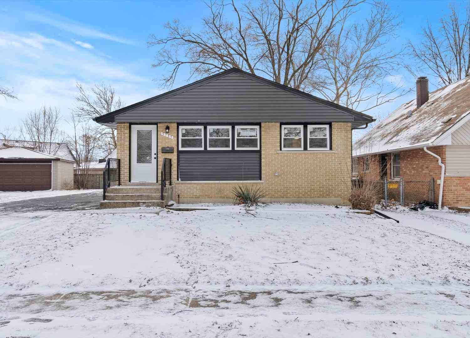 Condo For Sale - 3735 169th Street<br/> Country Club Hills, IL 60478