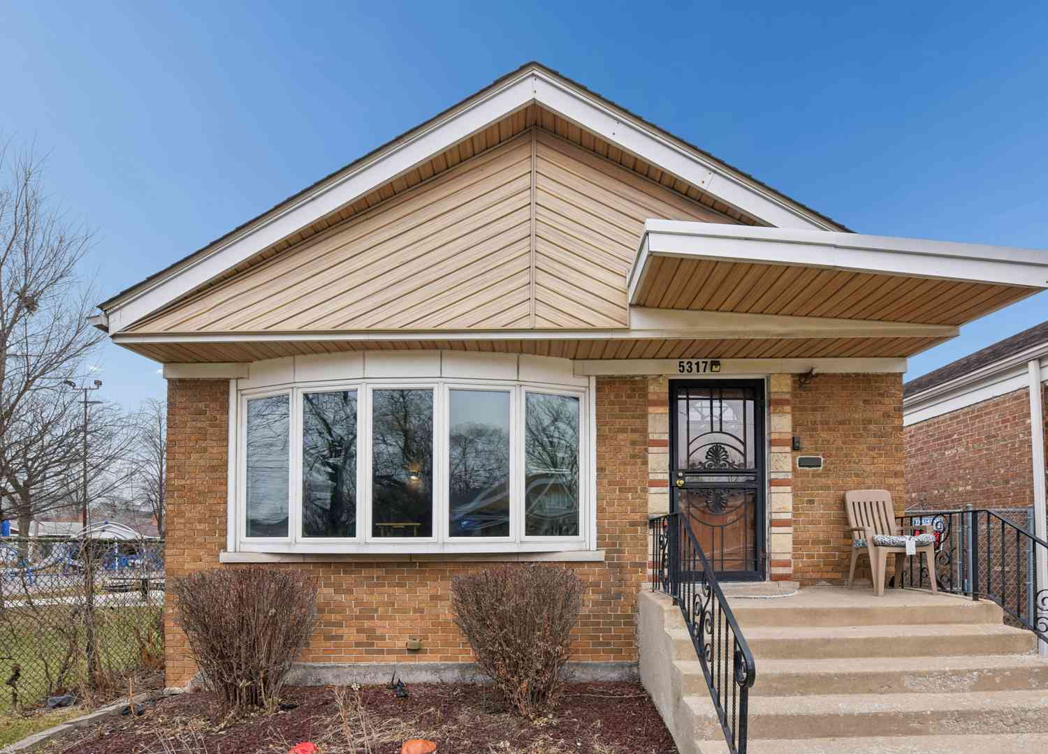 Condo For Sale - 5317 S Hamilton Avenue<br/> Chicago, IL 60609