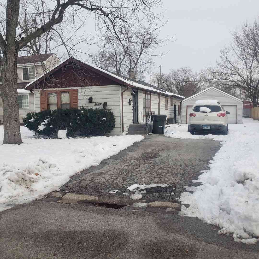 Condo For Sale - 17031 Anthony Avenue<br/> Hazel Crest, IL 60429
