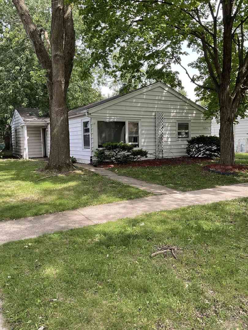 Condo For Sale - 16841 Anthony Avenue<br/> Hazel Crest, IL 60429