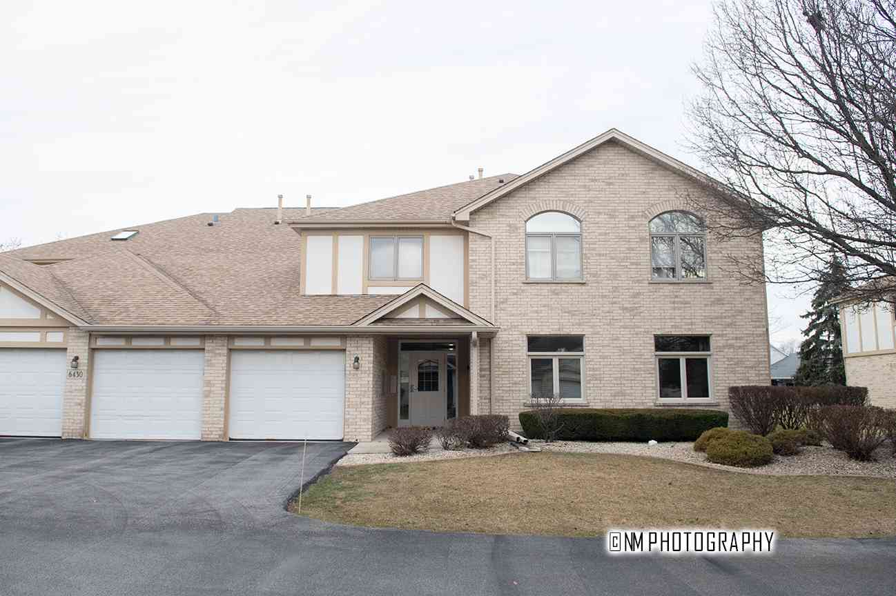 Condo For Sale - 6430 Pine Cone Drive #4<br/> Tinley Park, IL 60477