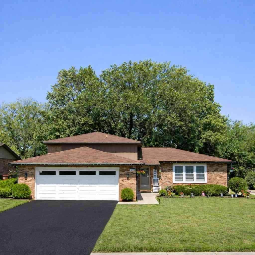 Homes For Sale - 17718 Ridgewood Drive<br/> Hazel Crest, IL 60429