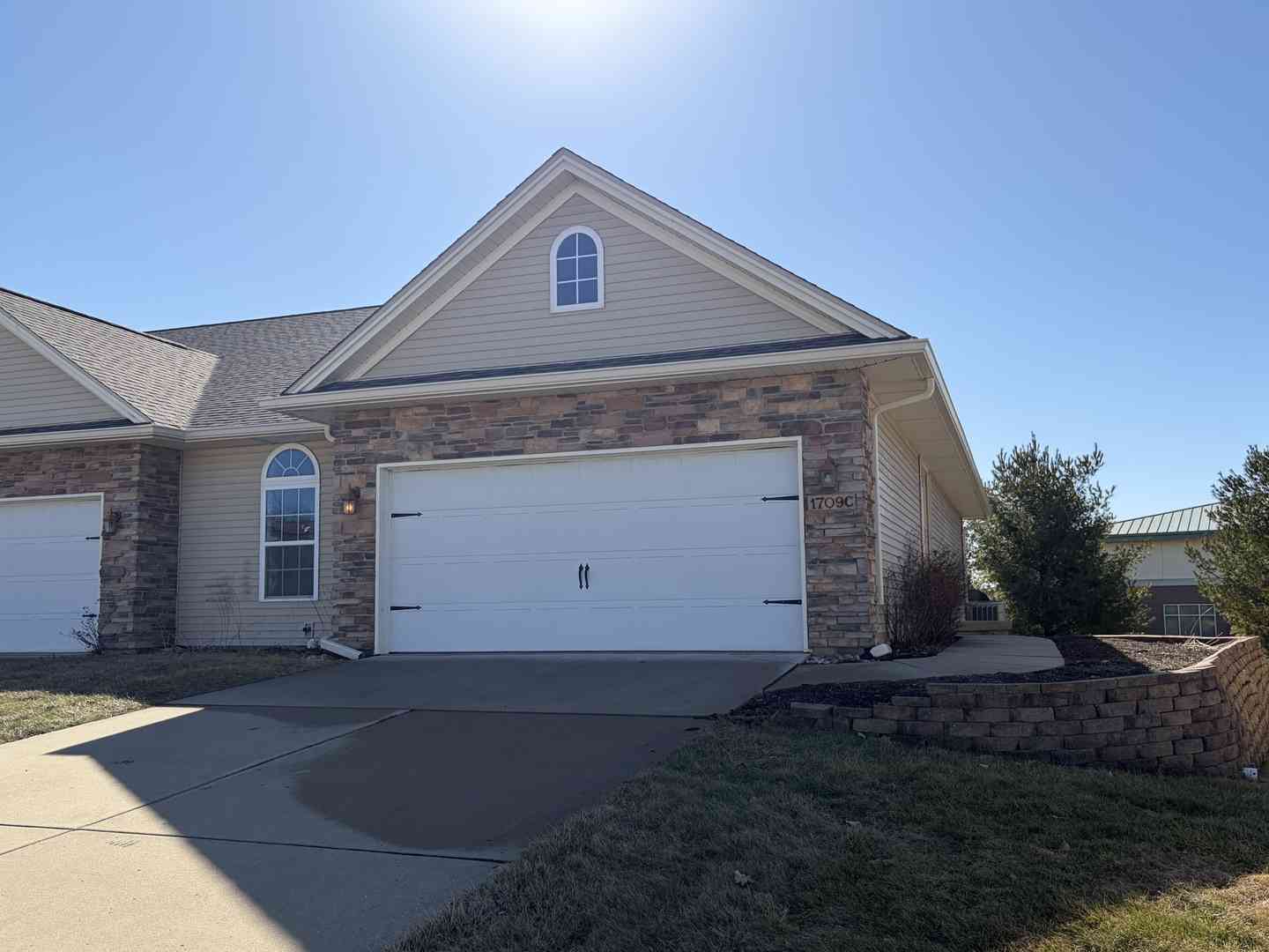 Condo For Sale - 1709 Timber Wolf Lane #C<br/> Mahomet, IL 61853