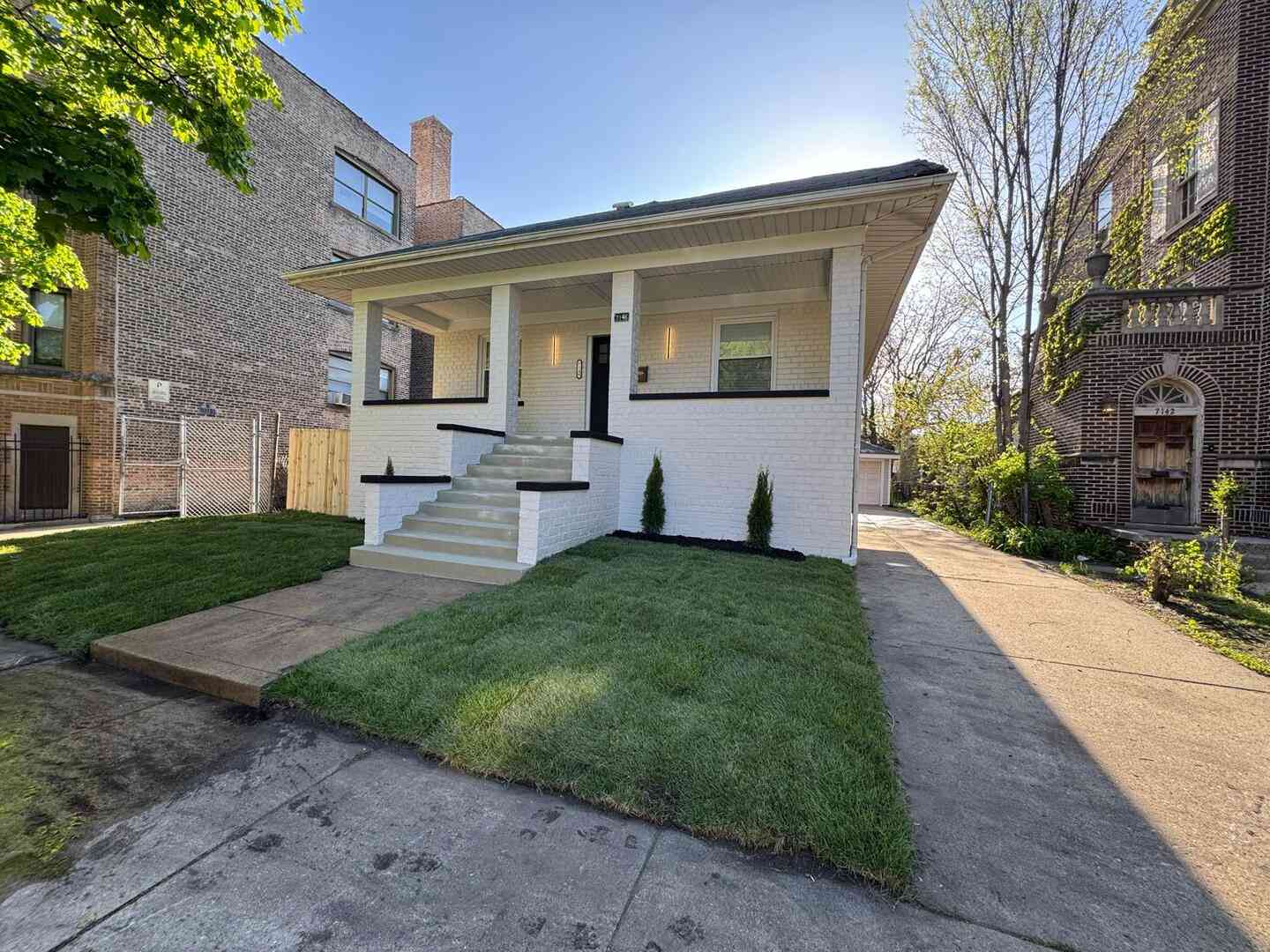 Condo For Sale - 7146 S Constance Avenue<br/> Chicago, IL 60649