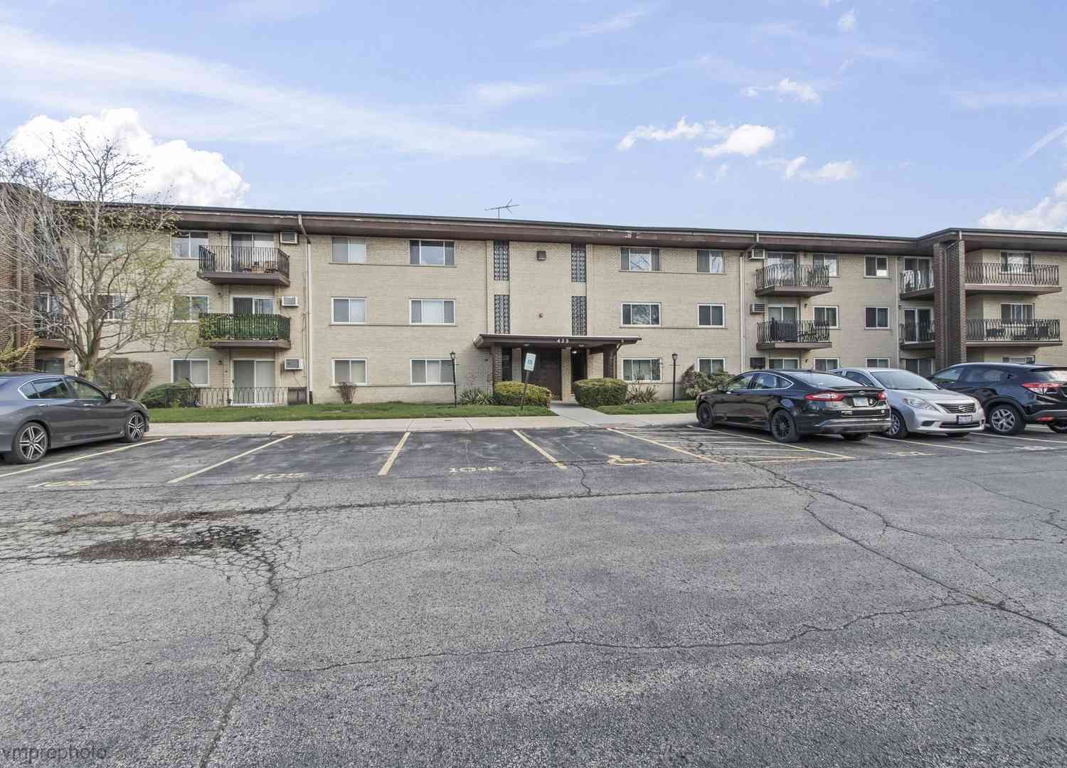 Homes For Sale - 435 S Cleveland Avenue #307<br/> Arlington Heights, IL 60005