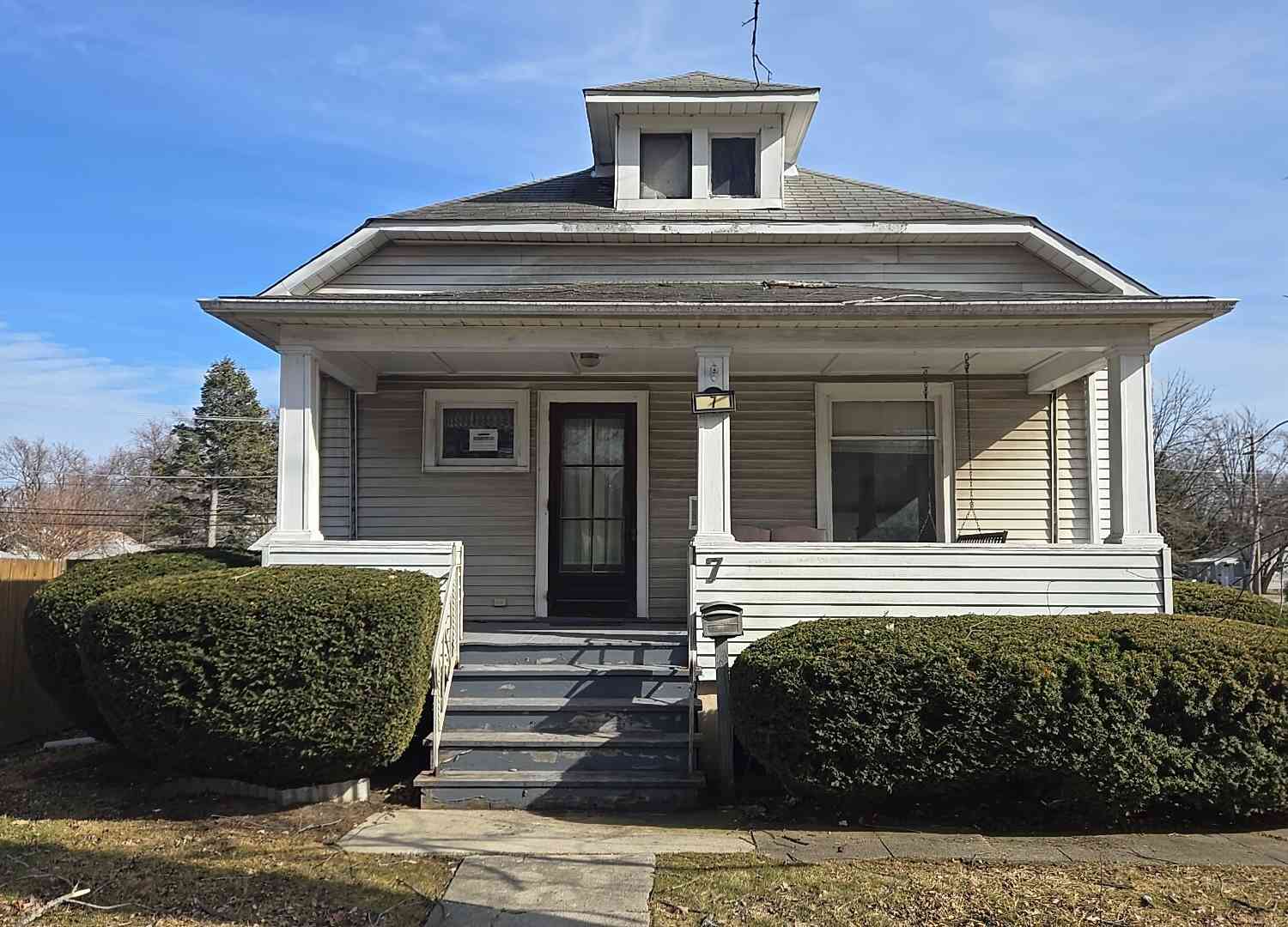 Homes For Sale - 7 N State Street<br/> Glenwood, IL 60425