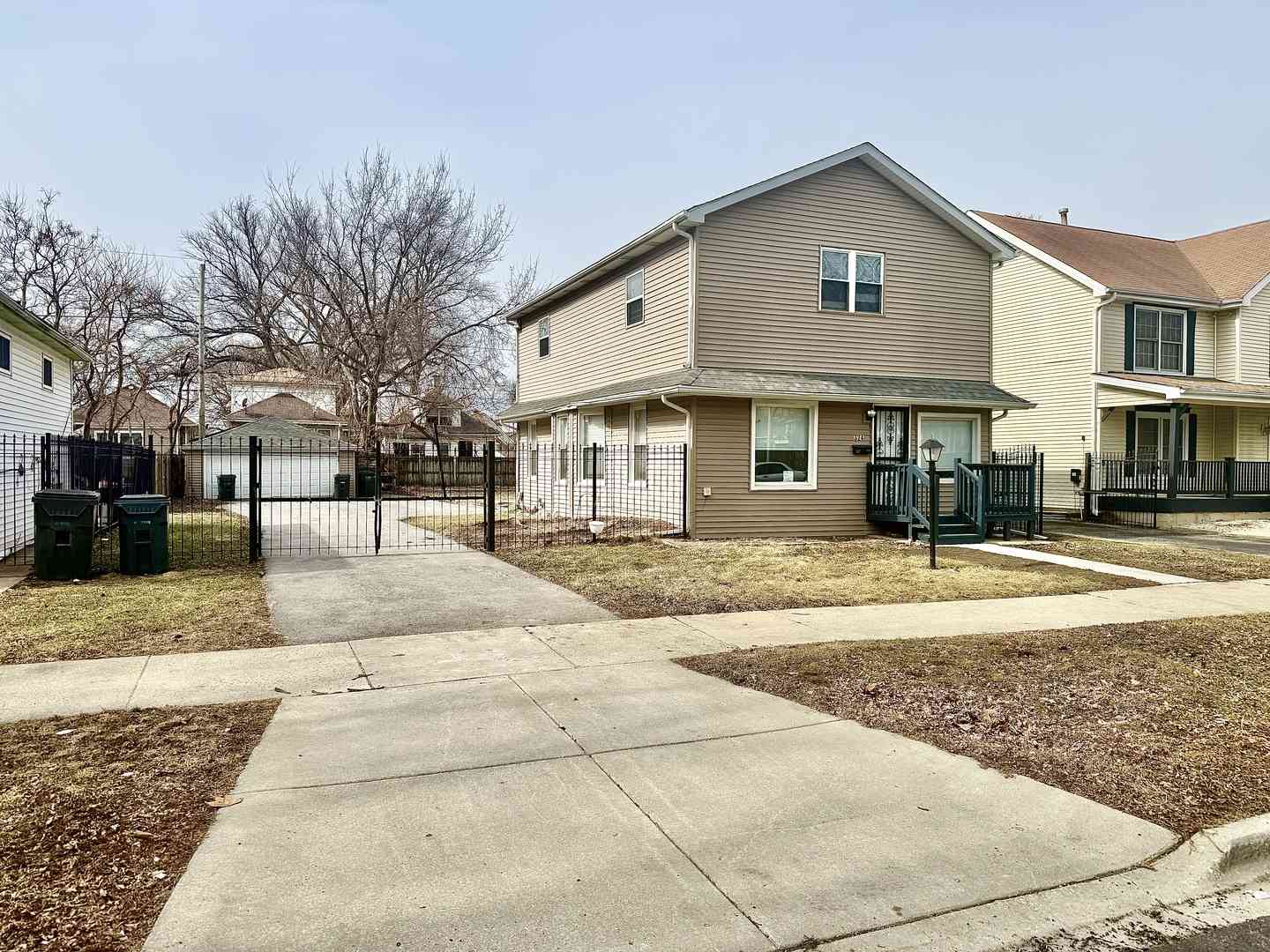 Homes For Sale - 324 22nd Avenue<br/> Bellwood, IL 60104