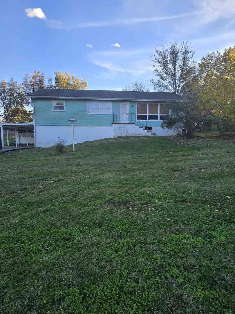 Homes For Sale - 8650 Old Highway 13<br/> Jackson County, Murphysboro, IL 62966