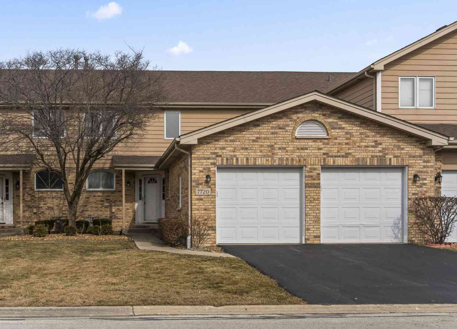 Homes For Sale - 7720 Richardson Lane<br/> Tinley Park, IL 60487