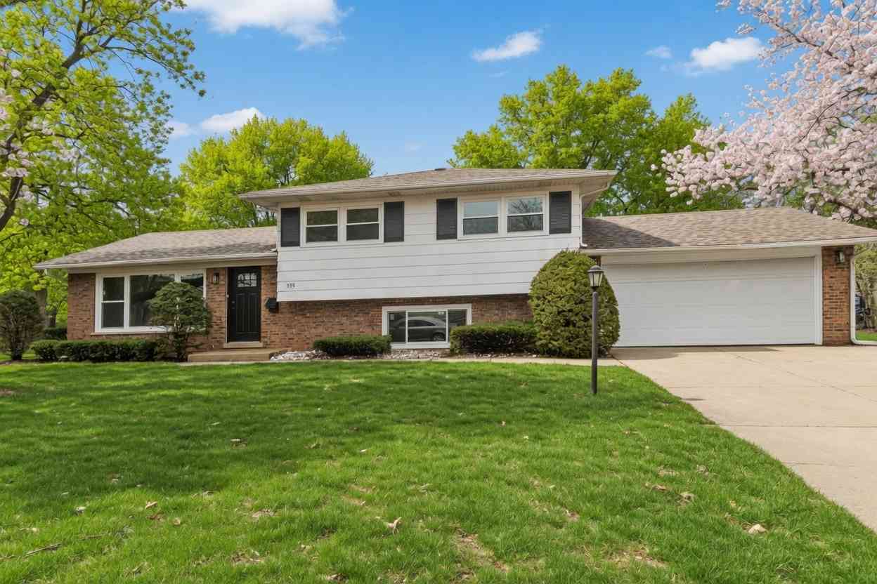 Homes For Sale - 555 N Cherry Drive<br/> Glenwood, IL 60425
