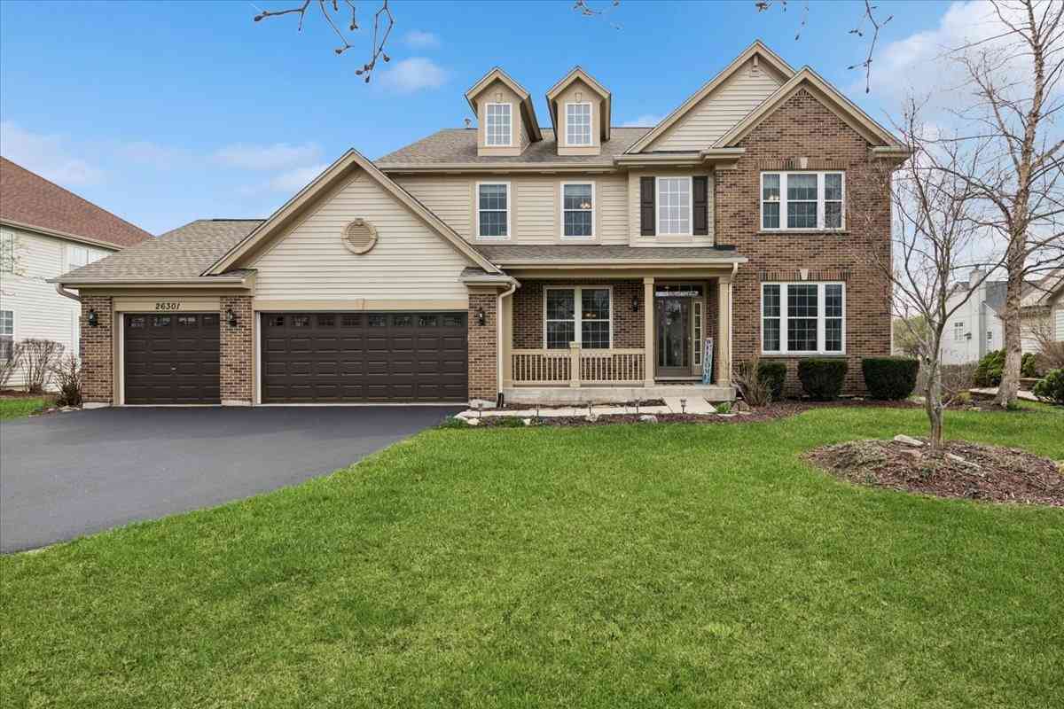 Homes For Sale - 26301 Whispering Woods Circle<br/> Plainfield, IL 60585