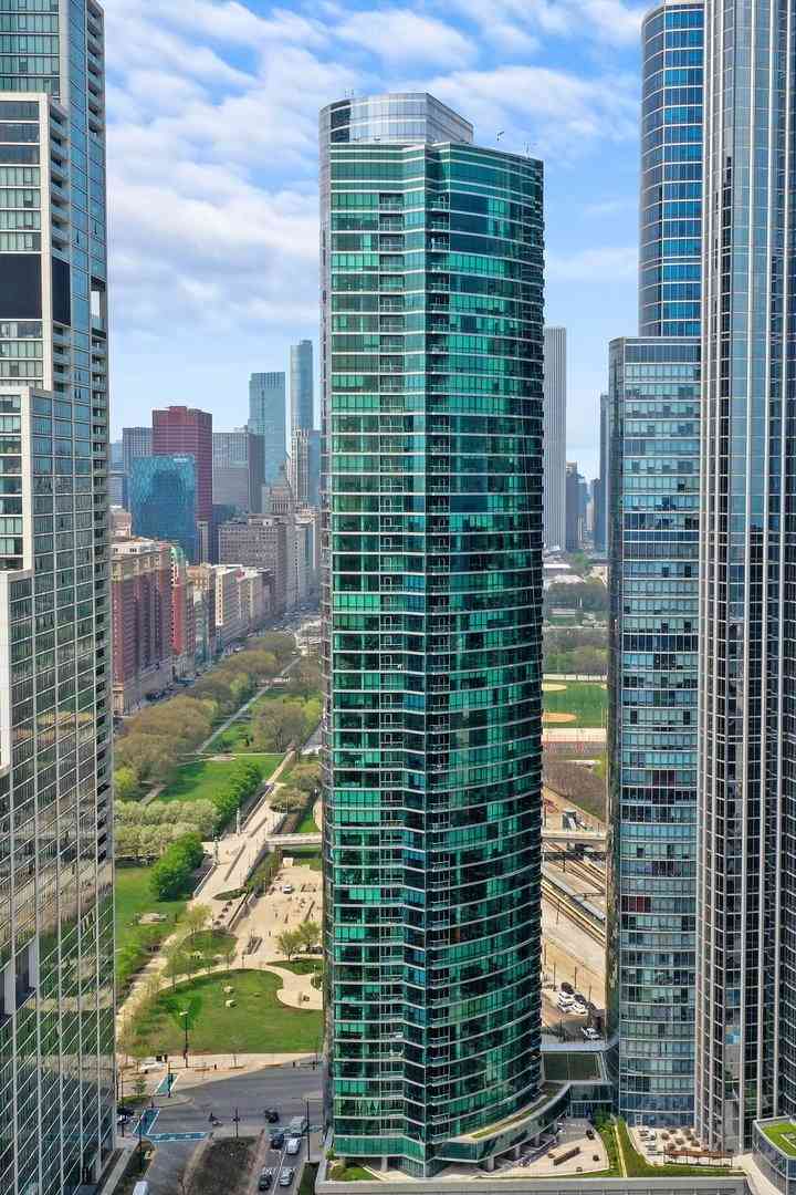 Homes For Sale - 1201 S Prairie Avenue #2403<br/> Chicago, IL 60605