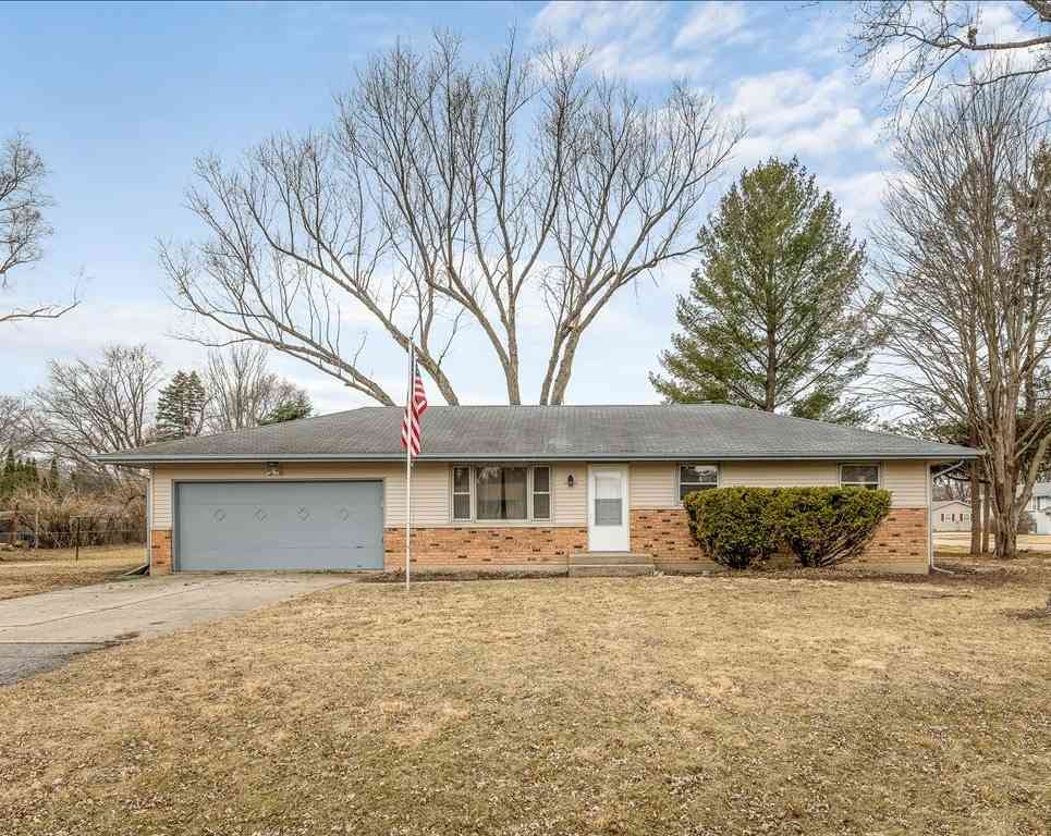 Homes For Sale - 8420 Bobolink Drive<br/> Machesney Park, IL 61115