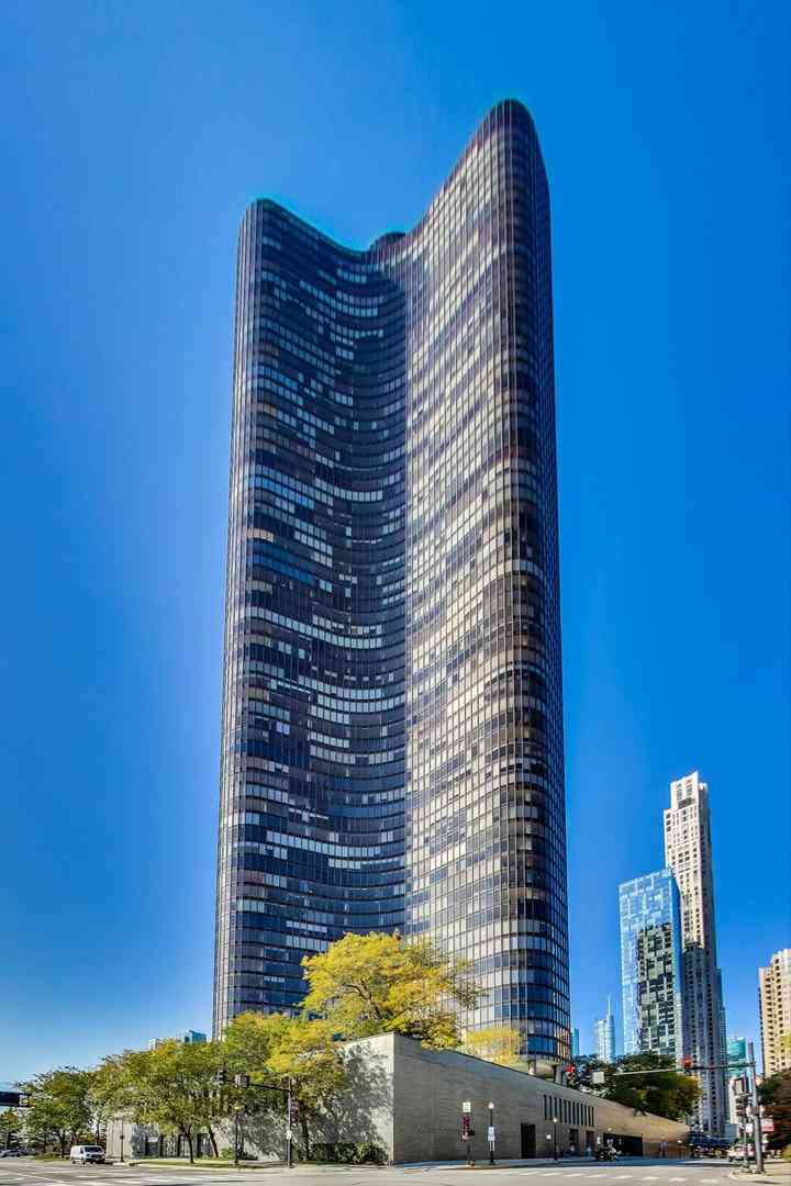 Homes For Sale - 505 N Lake Shore Drive #5302<br/> Chicago, IL 60611