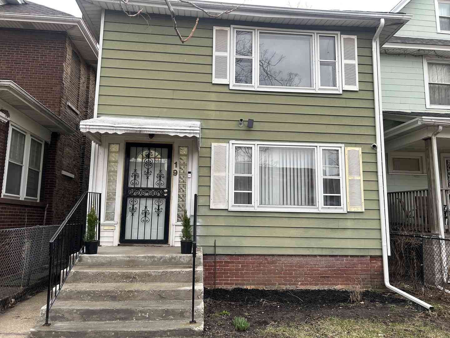 Homes For Sale - 19 S Waller Avenue<br/> Chicago, IL 60644