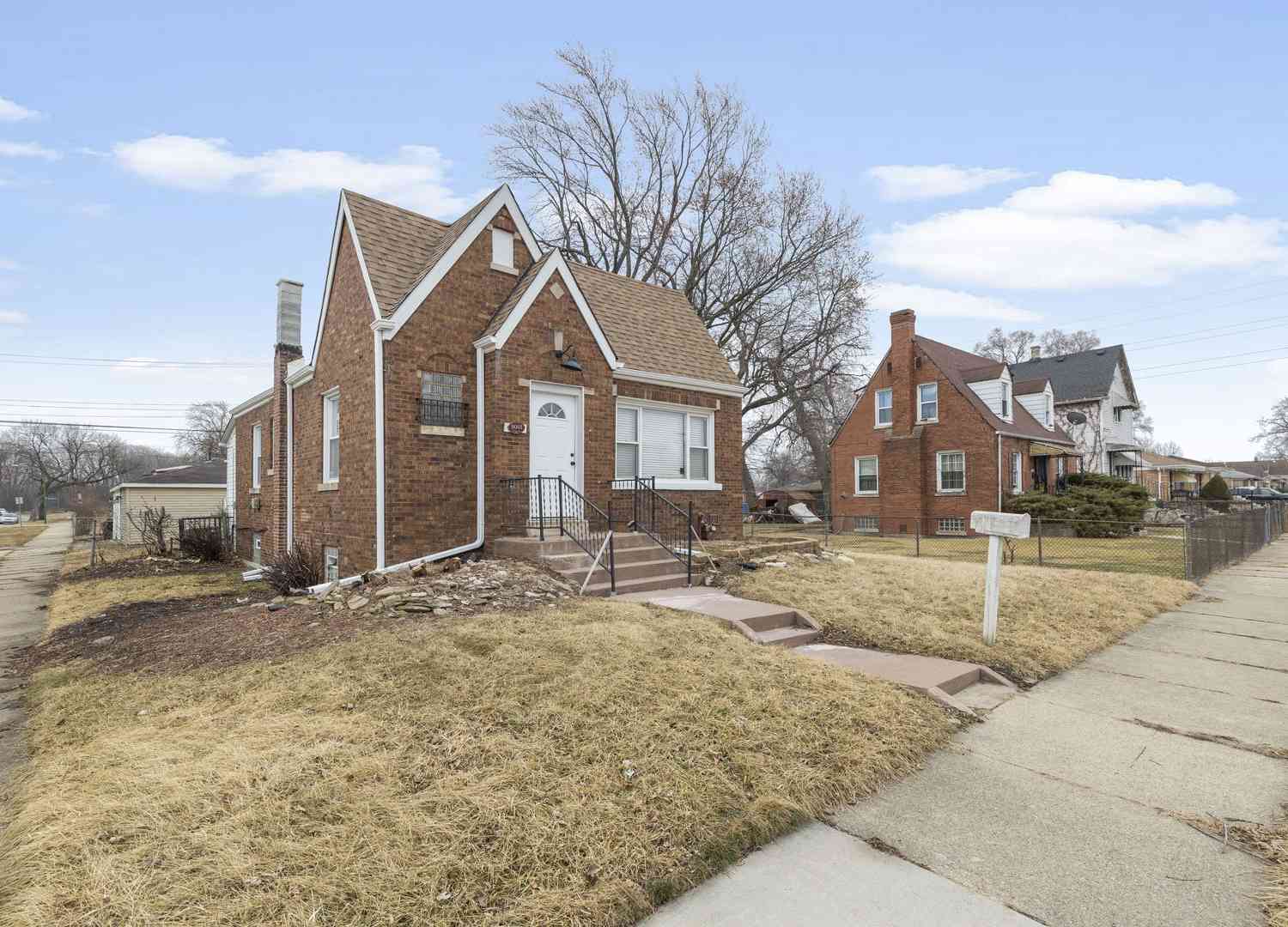 Homes For Sale - 9001 S Parnell Avenue<br/> Chicago, IL 60620