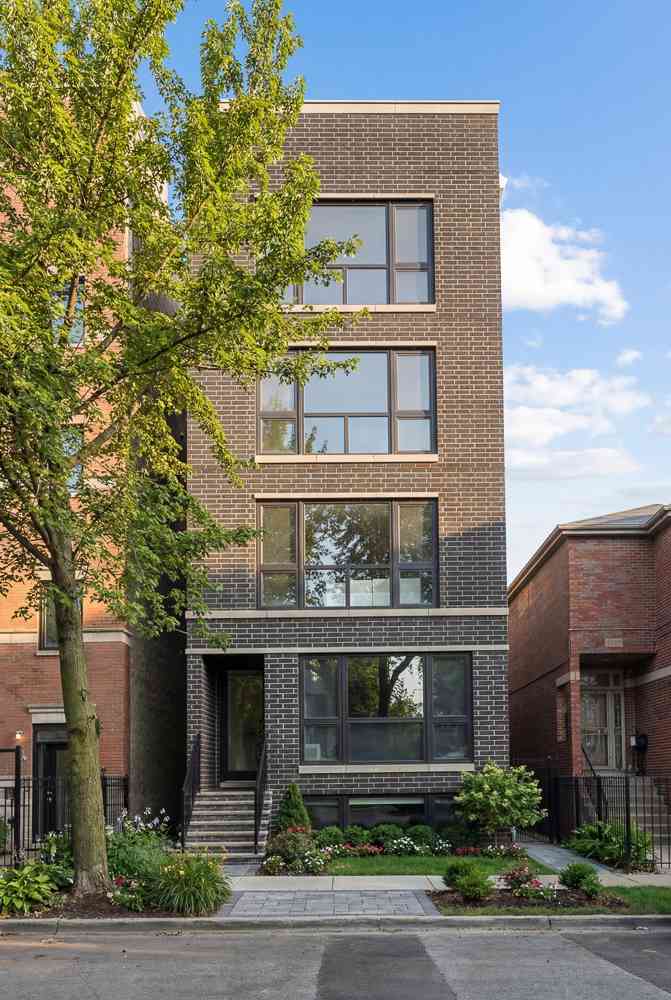 Homes For Sale - 1107 W Vernon Park Place #2<br/> Chicago, IL 60607