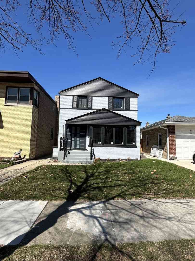 Homes For Sale - 3024 W Fargo Avenue<br/> Chicago, IL 60645