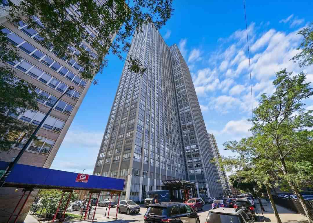Homes For Sale - 655 W Irving Park Road #5108<br/> Chicago, IL 60613
