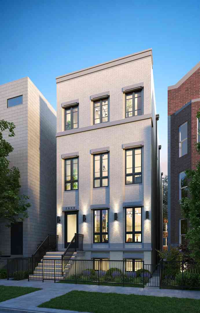 Homes For Sale - 2638 N Seminary Avenue #PH<br/> Chicago, IL 60614