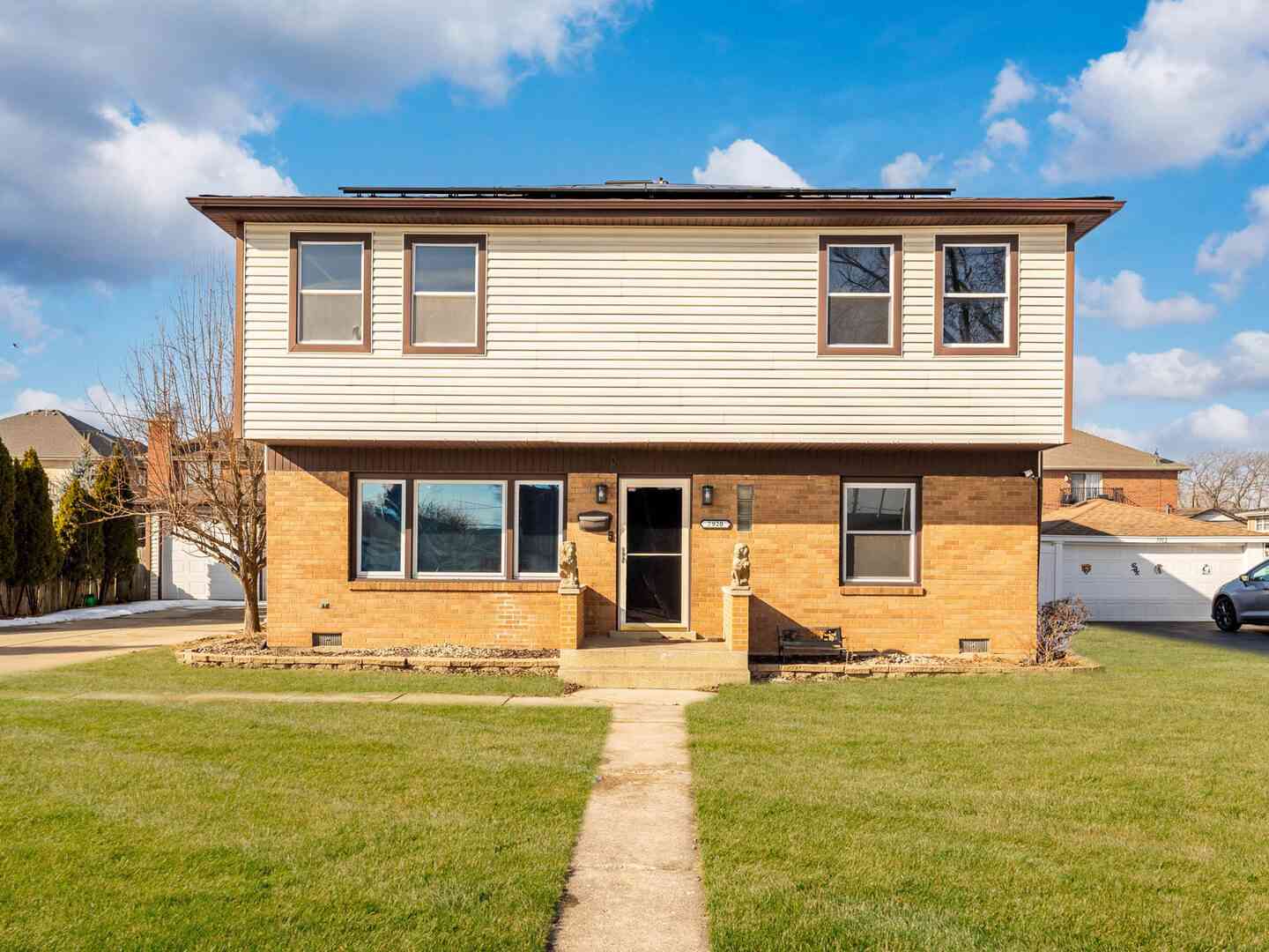 Homes For Sale - 7920 Natoma Avenue<br/> Burbank, IL 60459