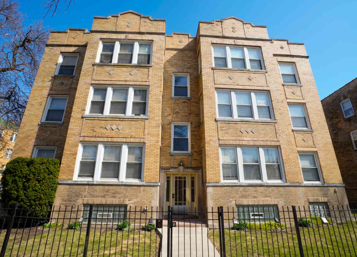 Homes For Sale - 4457 N Central Park Avenue #3<br/> Chicago, IL 60625