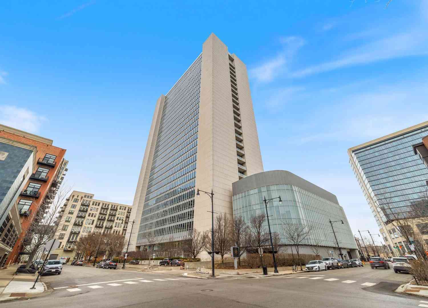 Homes For Sale - 500 W Superior Street #1306<br/> Chicago, IL 60654
