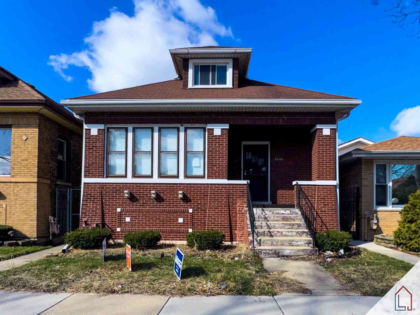Homes For Sale - 8640 S Bennett Avenue<br/> Chicago, IL 60617