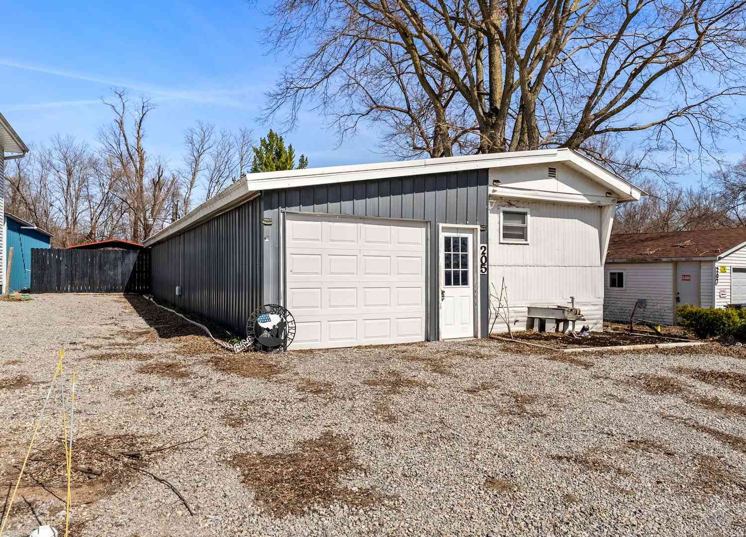 Homes For Sale - 205 Railroad Street<br/> New Boston, IL 61272
