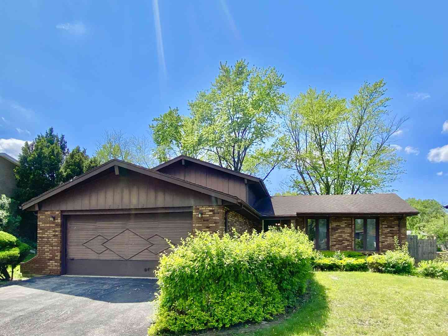 Homes For Sale - 22962 Bruce Drive<br/> Richton Park, IL 60471