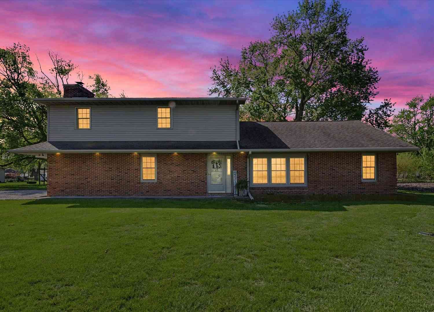 Homes For Sale - 209 W South Street<br/> Douglas County, Atwood, IL 61913