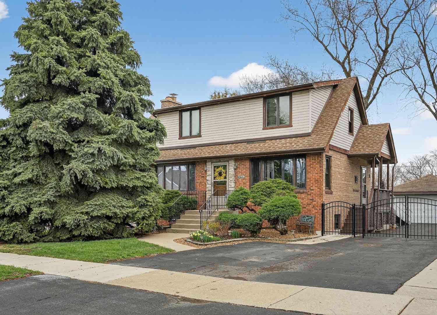 Homes For Sale - 8021 S Lavergne Avenue<br/> Burbank, IL 60459