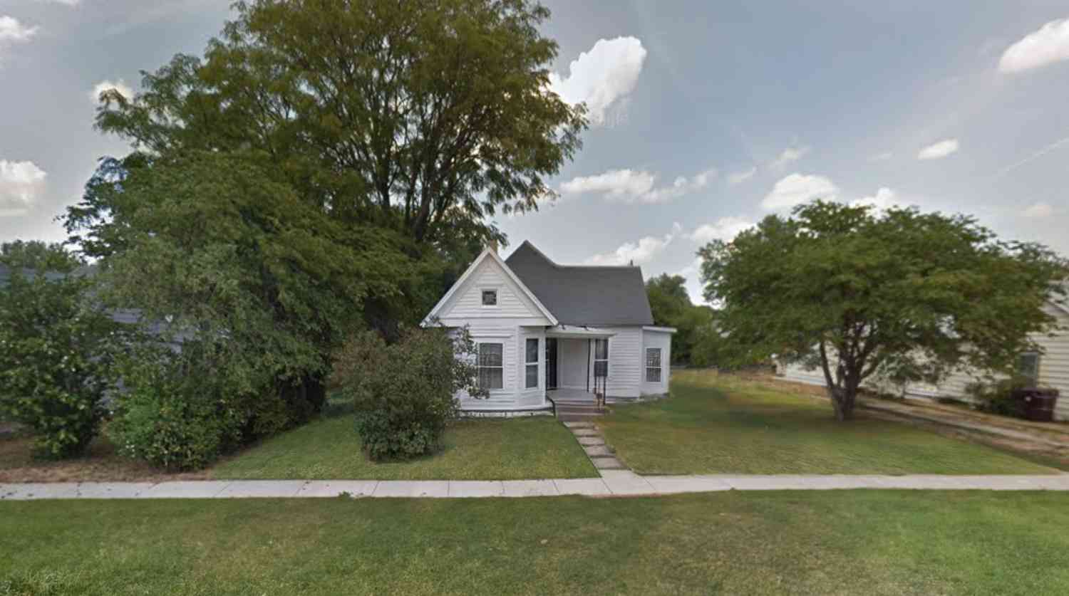 Homes For Sale - 718 Superior Street<br/> Morgan County, Chapin, IL 62628