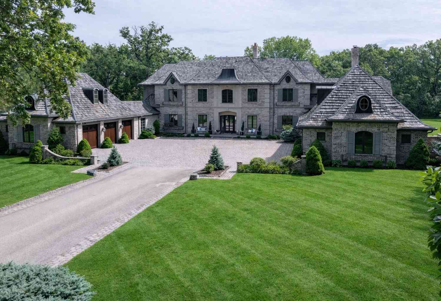 Homes For Sale - 24 Bridlewood Road<br/> Northbrook, IL 60062