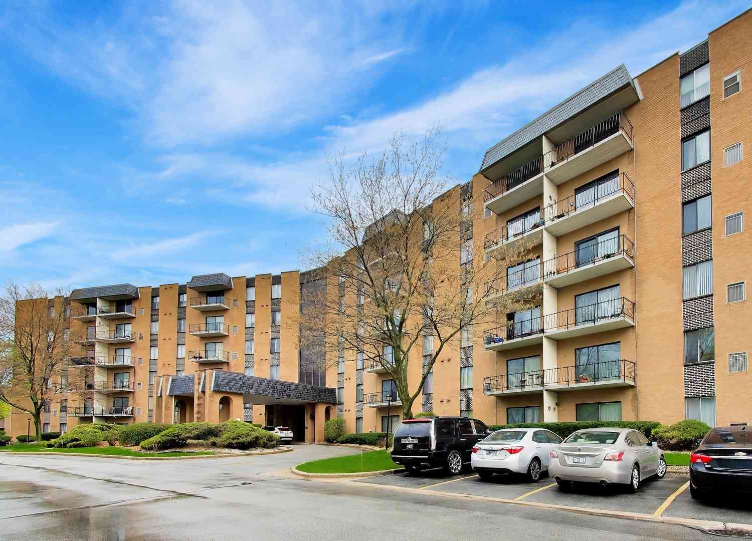 Homes For Sale - 700 N Bruce Lane #312<br/> Glenwood, IL 60425