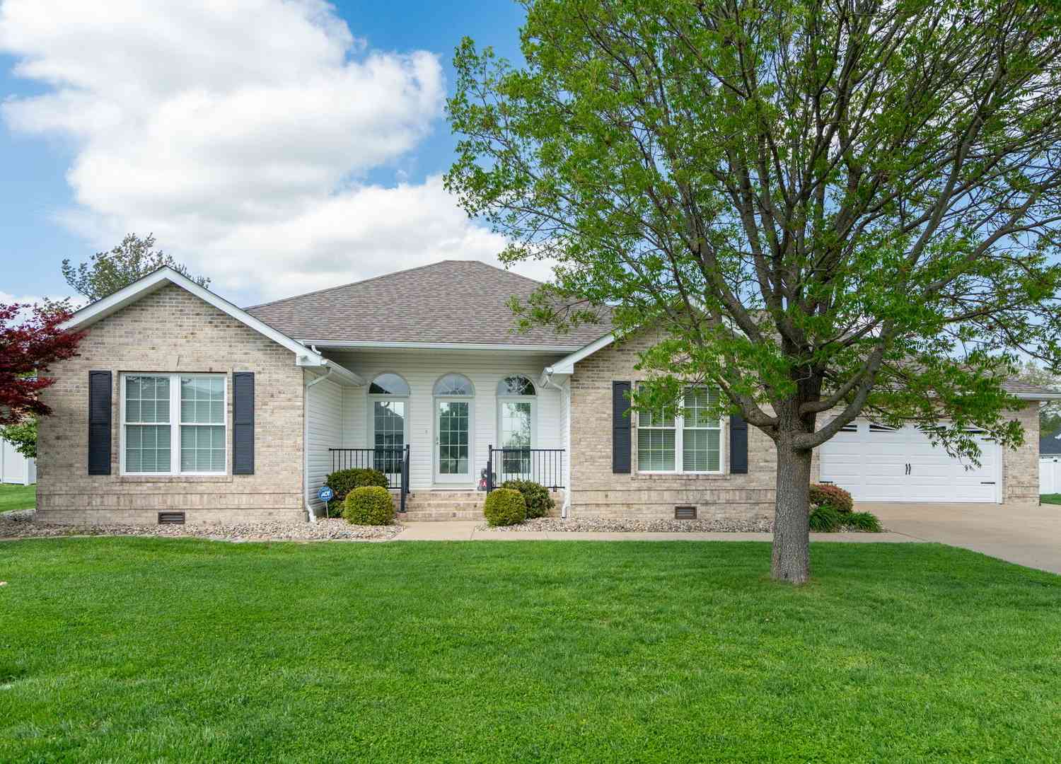 Homes For Sale - 1106 Daybreak Drive<br/> Williamson County, Marion, IL 62959