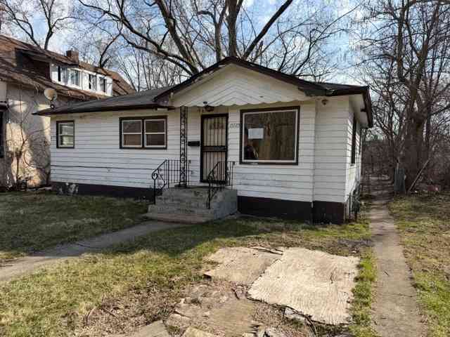 Homes For Sale - 15725 Loomis Avenue<br/> Harvey, IL 60426