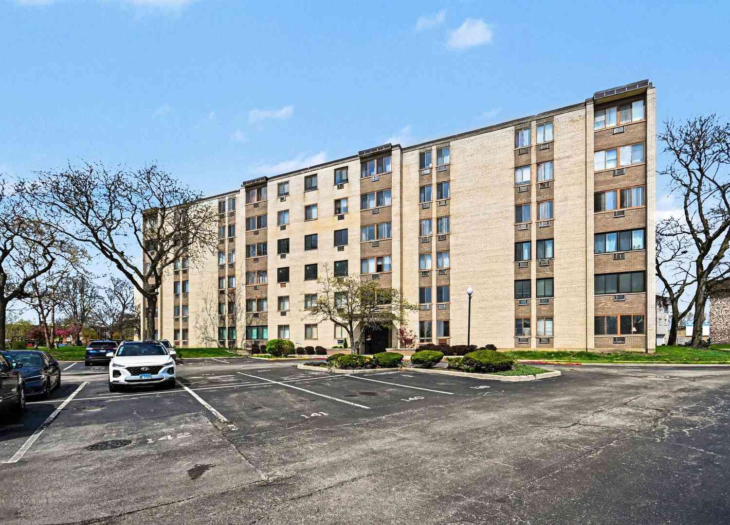 Homes For Sale - 9720 S Pulaski Road #102<br/> Oak Lawn, IL 60453