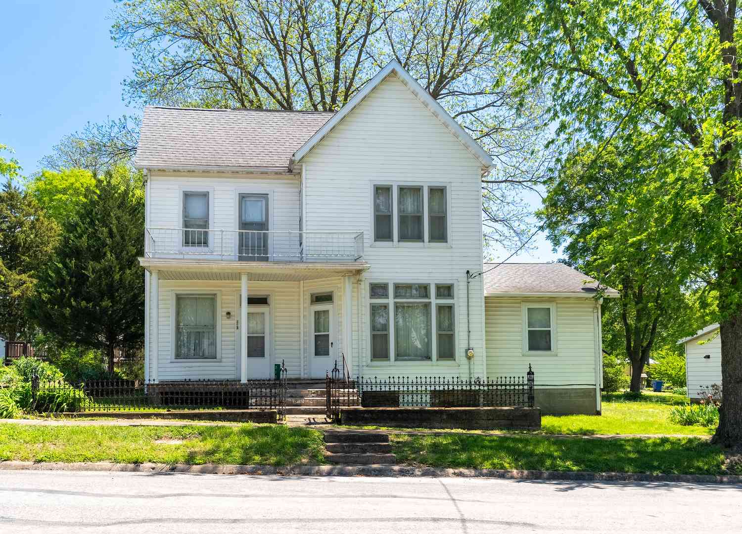 Homes For Sale - 213 S Main Street<br/> Jackson County, Campbell Hill, IL 62916