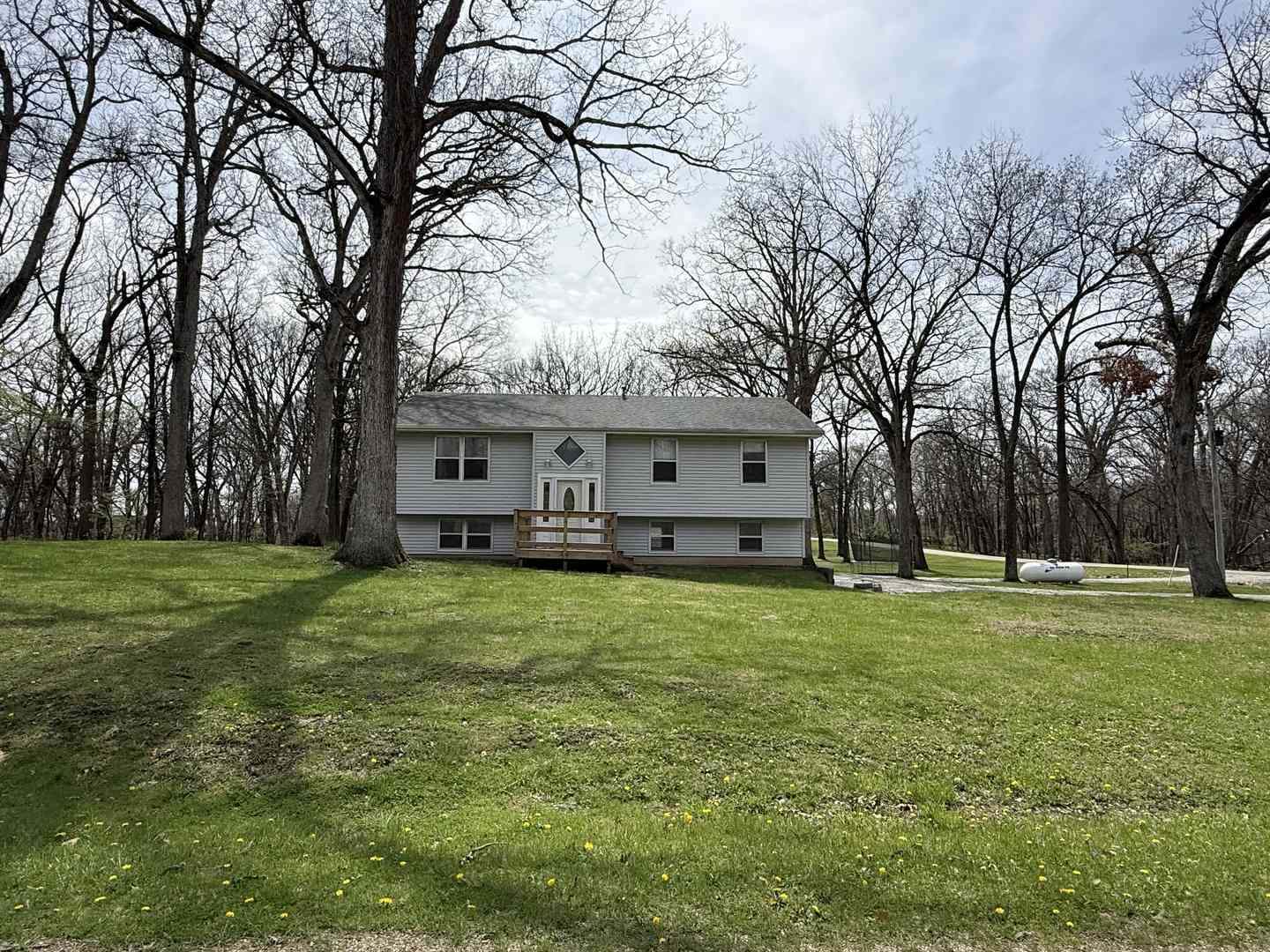 Homes For Sale - 2 Acapulco Drive<br/> Putnam, IL 61560