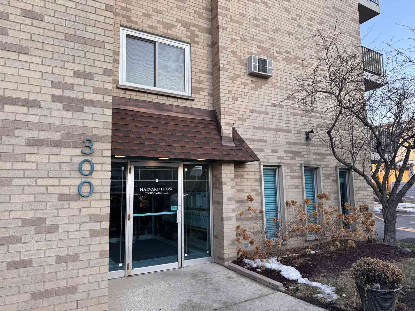 Homes For Sale - 300 Circle Avenue #3G<br/> Forest Park, IL 60130