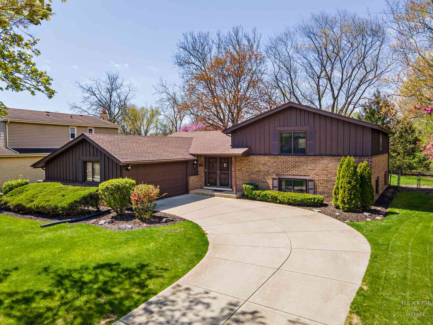 Homes For Sale - 2806 N Dryden Place<br/> Arlington Heights, IL 60004