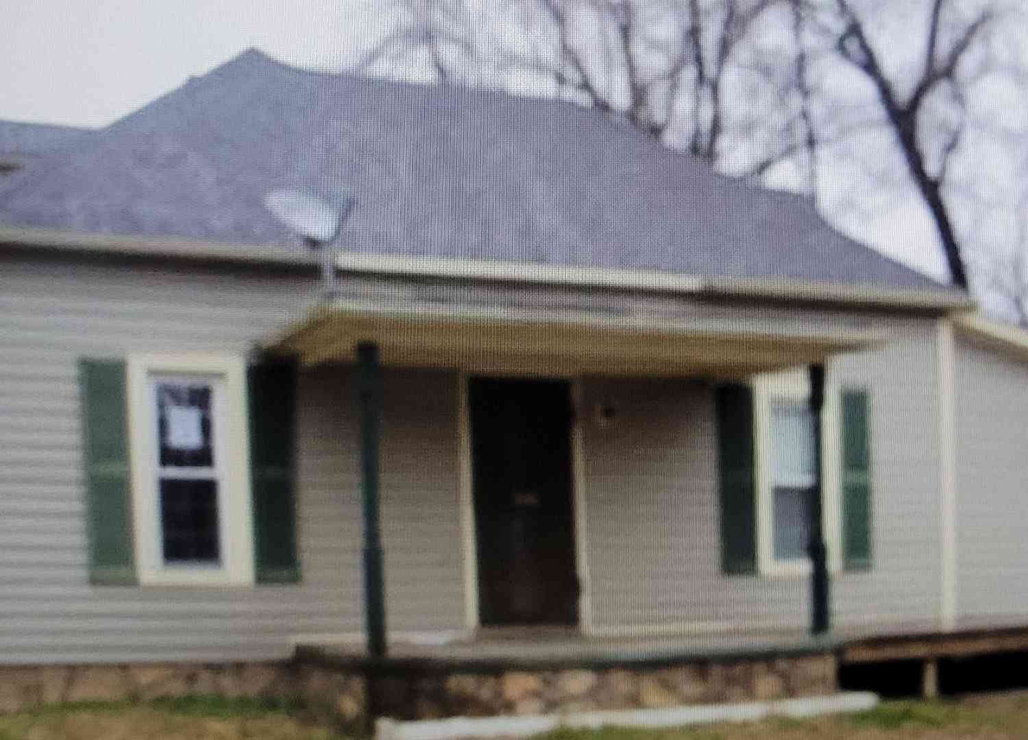 Homes For Sale - 30 Grimes Road<br/> Saline County, Harrisburg, IL 62946