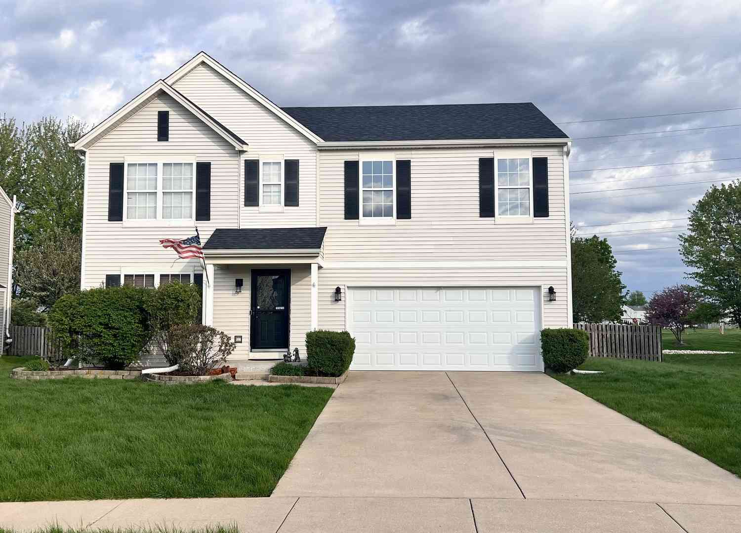Homes For Sale - 1608 Hawthorne Ridge Drive<br/> Plainfield, IL 60586
