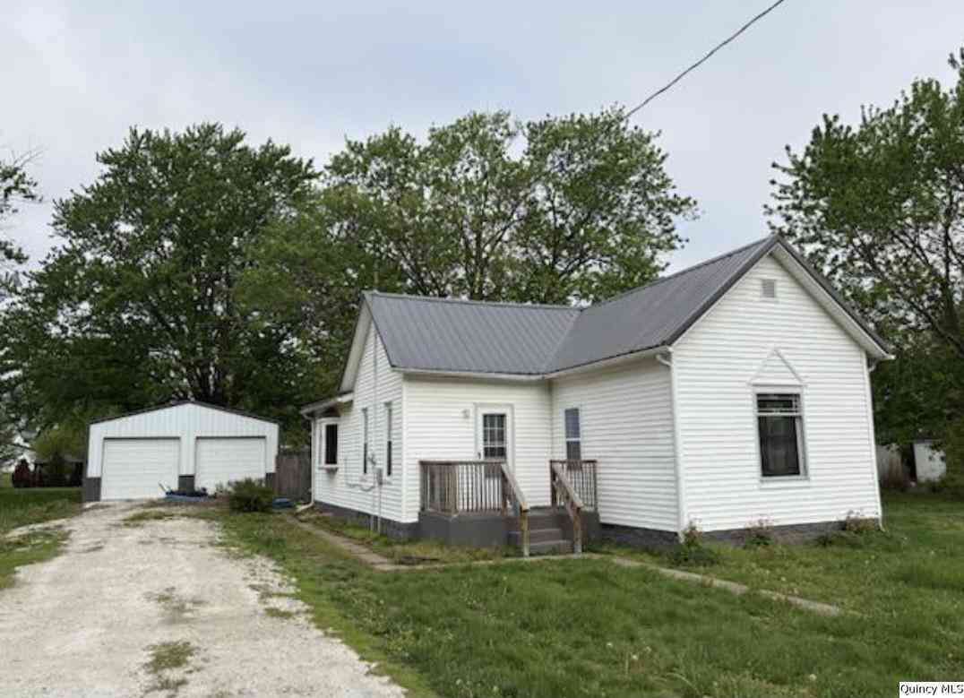 Homes For Sale - 411 W 4th<br/> Golden, IL 62339