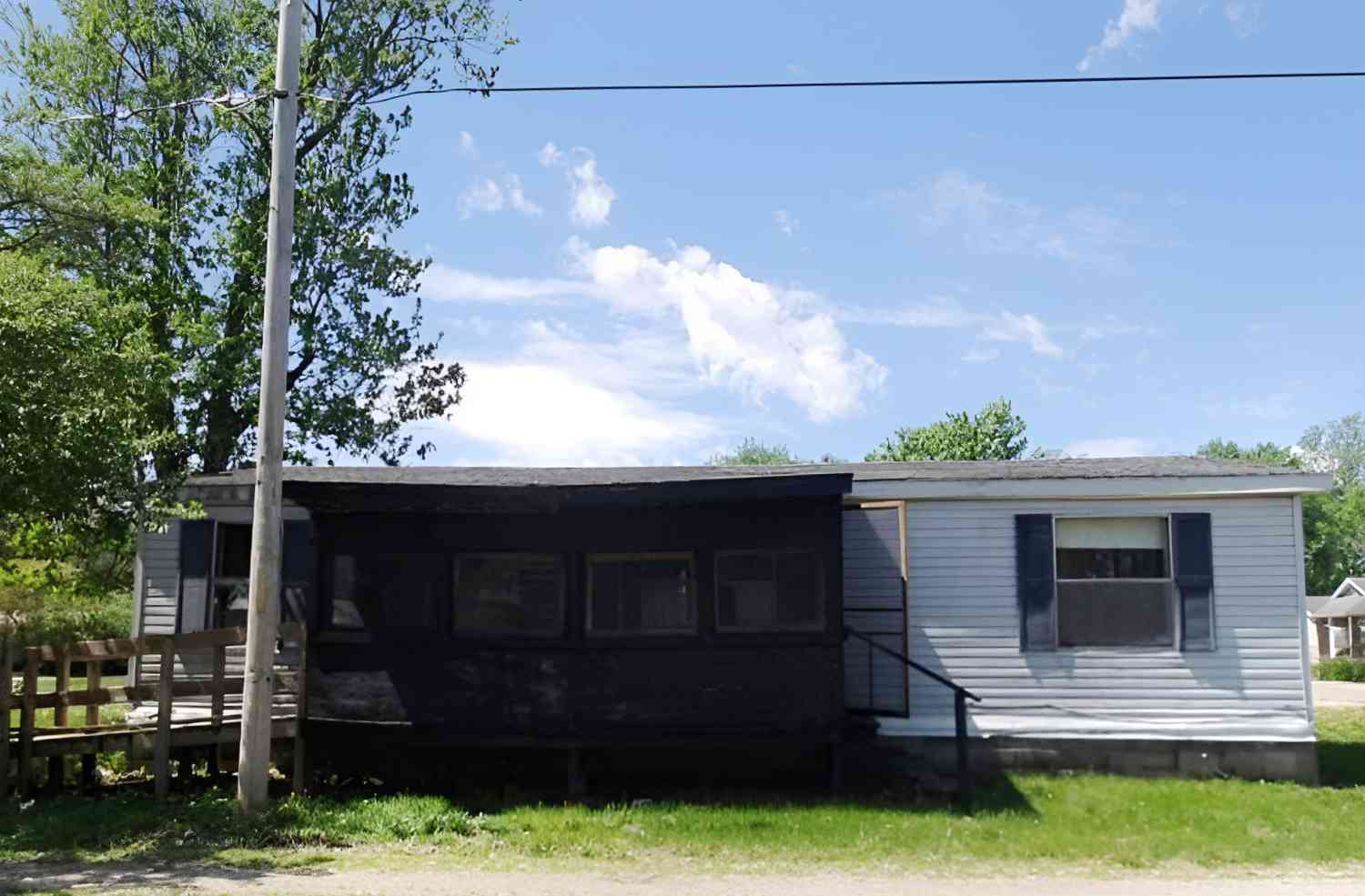 Homes For Sale - 406 E Van Buren Street<br/> Edgar County, Paris, IL 61944