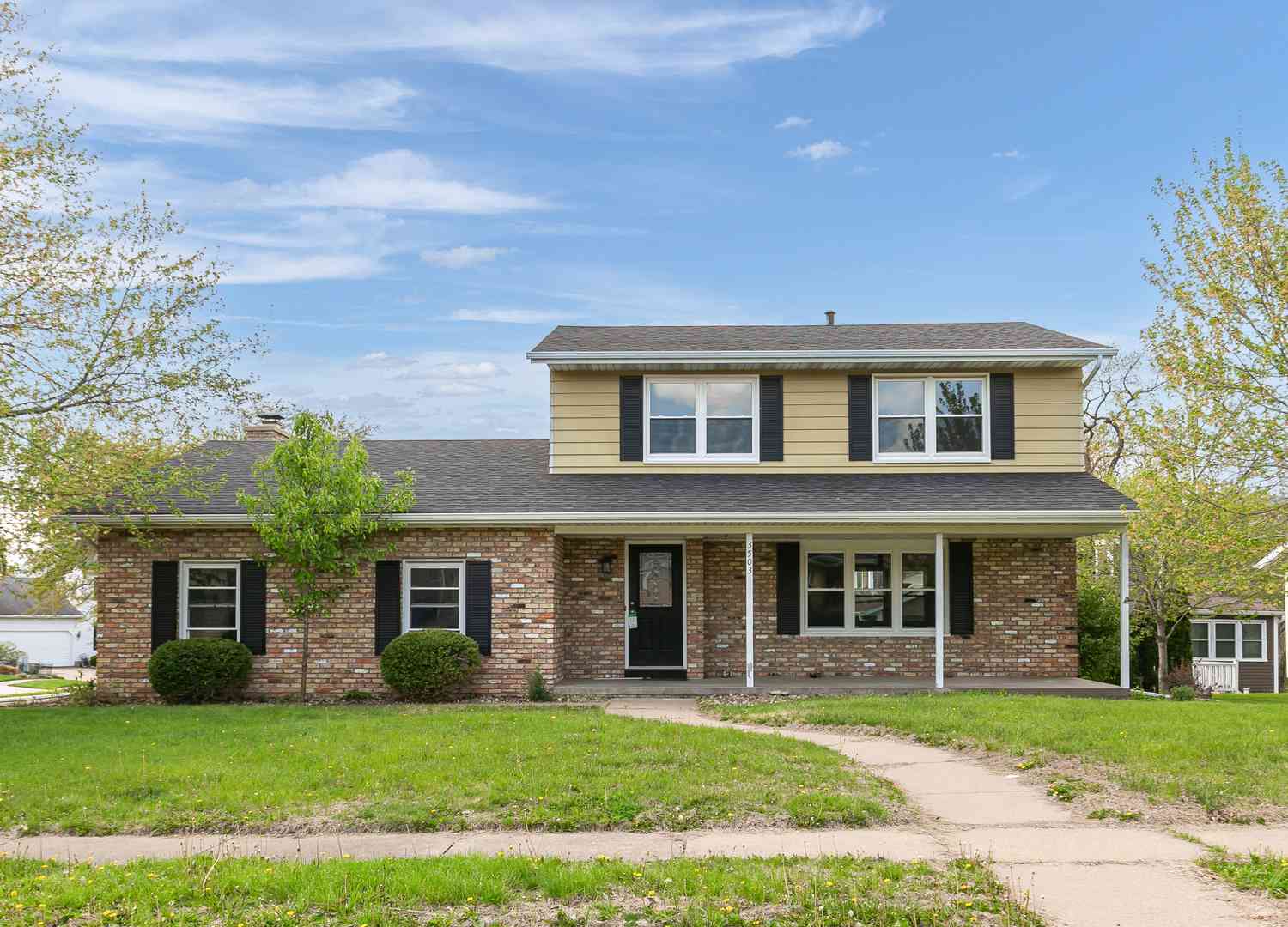 Homes For Sale - 3503 32nd Street<br/> Moline, IL 61265