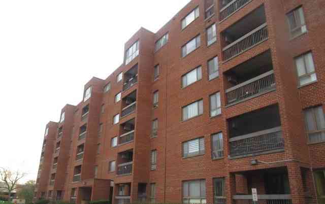 Homes For Sale - 701 Forum Square #607<br/> Glenview, IL 60025