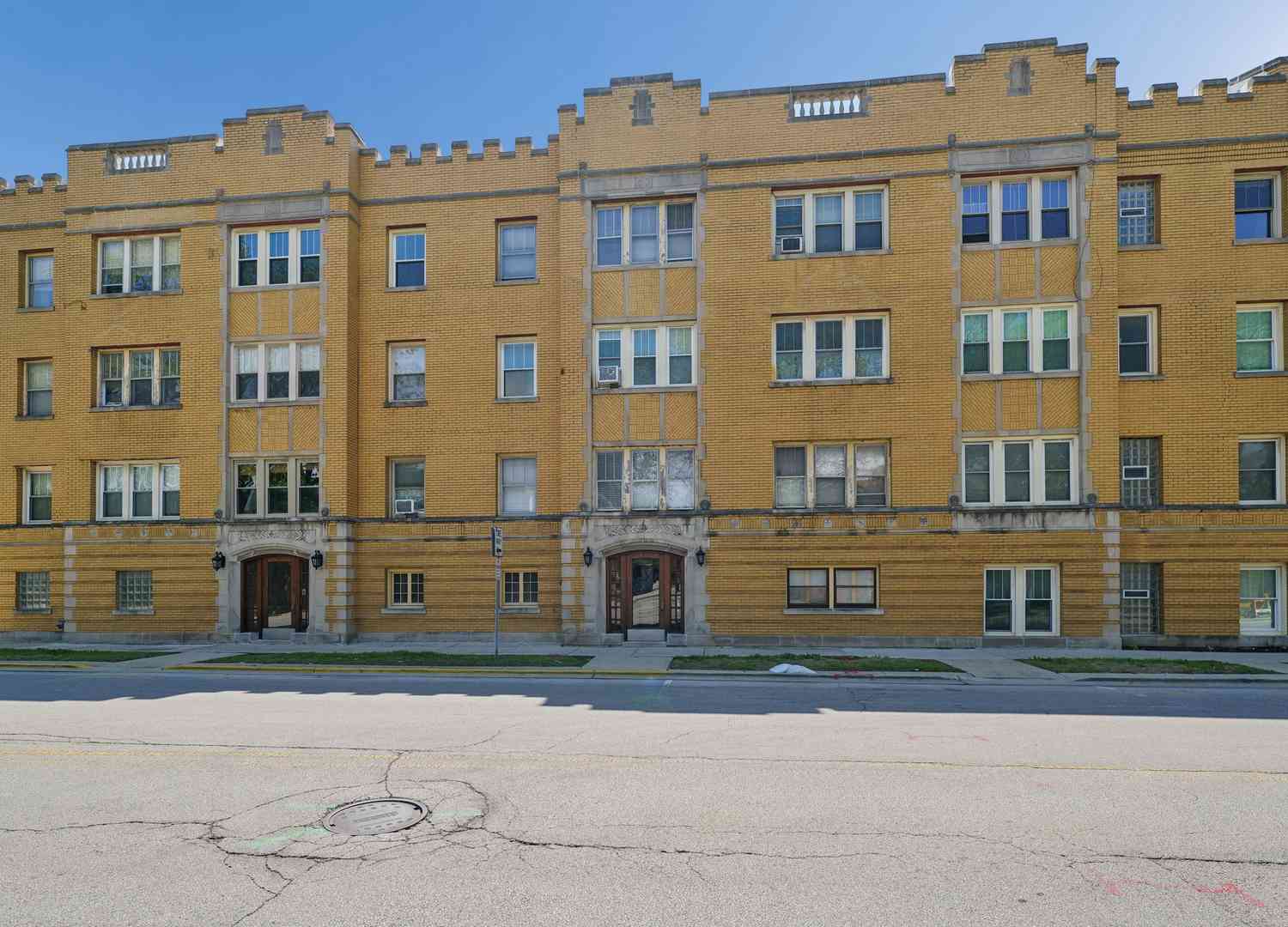 Homes For Sale - 7216 Jackson Boulevard #CM<br/> Forest Park, IL 60130